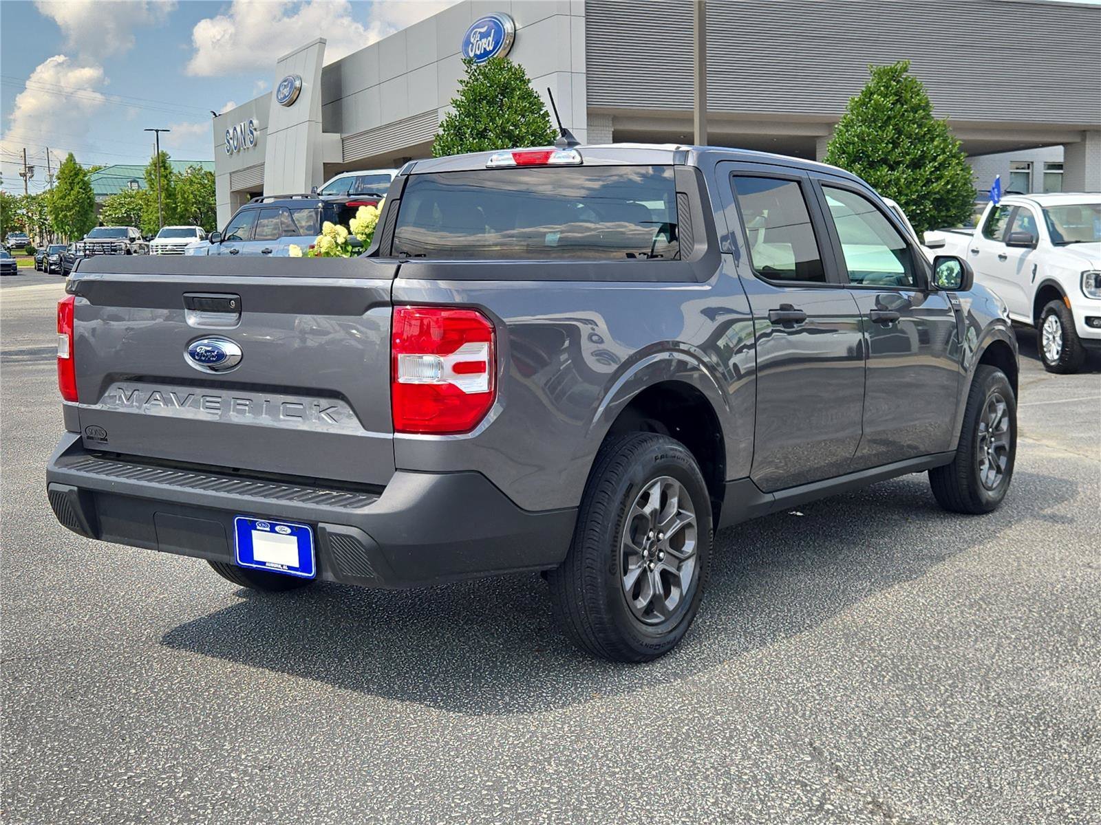 Certified Used 2023 Carbonized Gray Metallic Ford XLT image 8