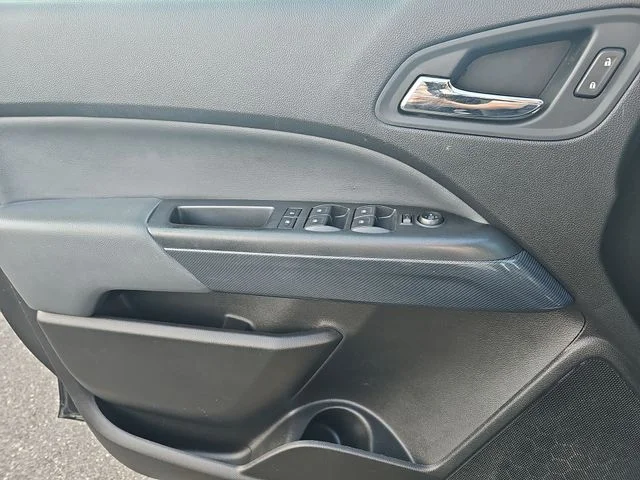 Used 2019 Black Chevrolet Z71 image 26