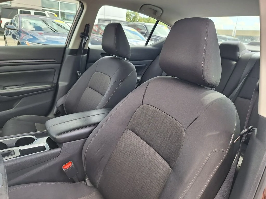 2024 Nissan Altima SV - Photo 11