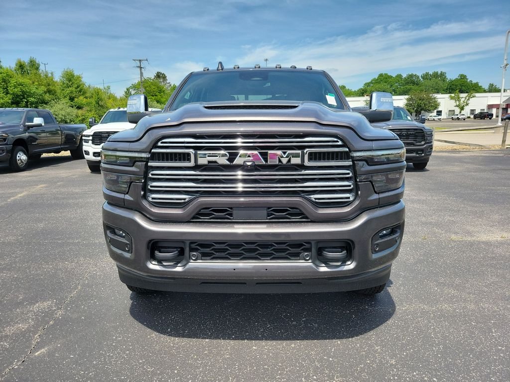 New 2026 Granite Crystal Metallic Clear-Coat Exterior Paint RAM Laramie image 2
