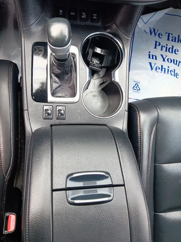 Used 2019 Midnight Black Metallic Toyota XLE image 25