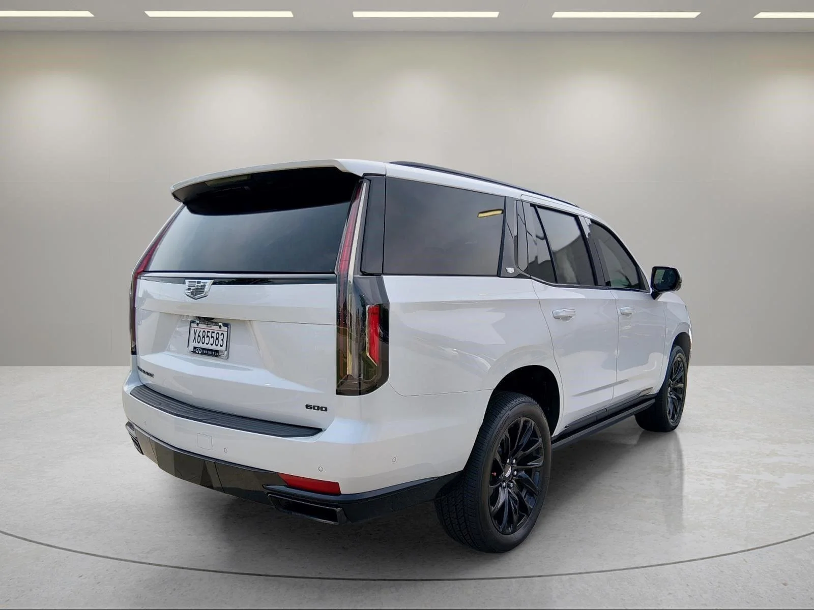 Used 2023 Crystal White Tricoat Cadillac 4WD Sport Platinum image 5