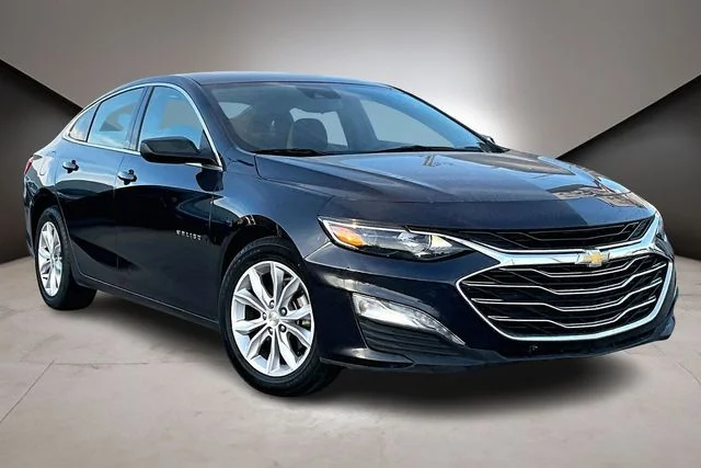 Used 2023 Gray Chevrolet LT image 2