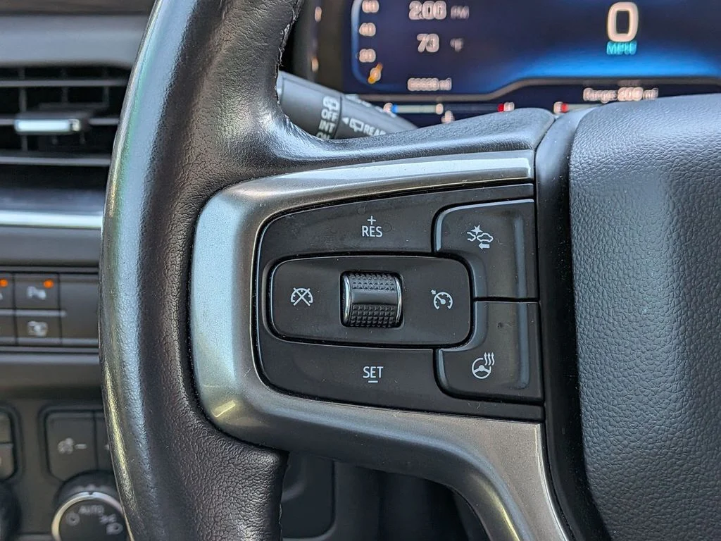 Used 2022 White Chevrolet LT image 17