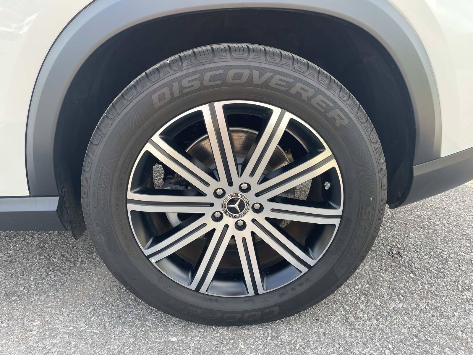 Certified Used 2025 Polar White Mercedes-Benz GLE 450 image 11