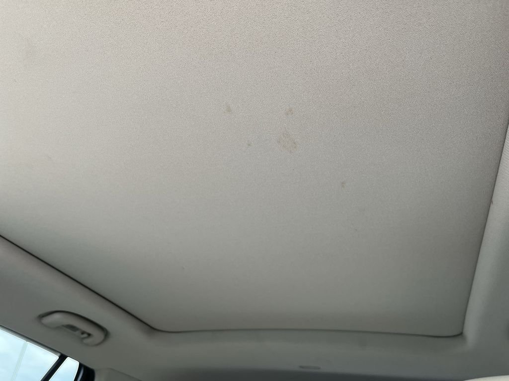 Used 2020 Brown Buick Essence image 22