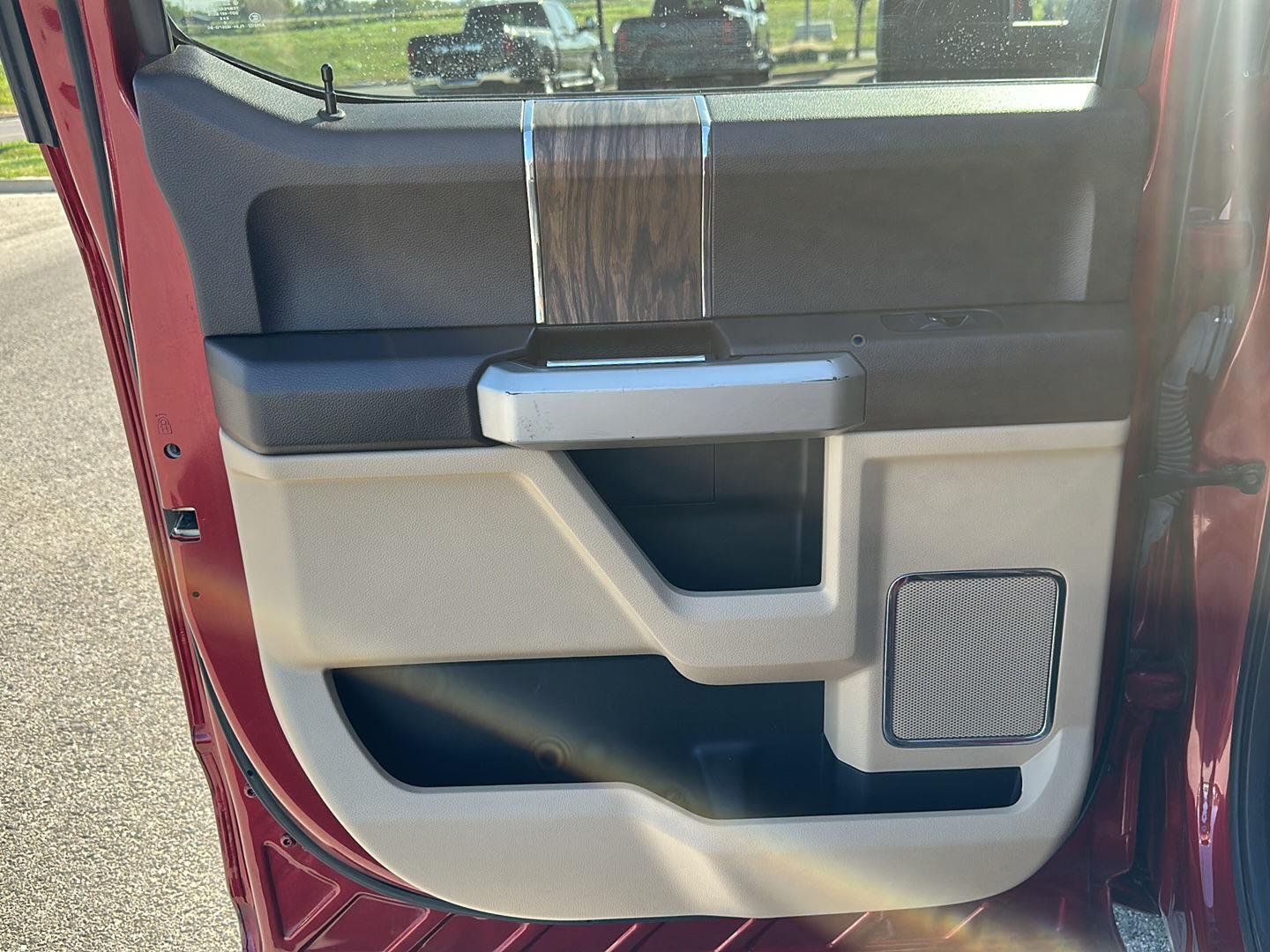 Used 2019 Ruby Red Metallic Tinted Clearcoat Ford LARIAT image 30