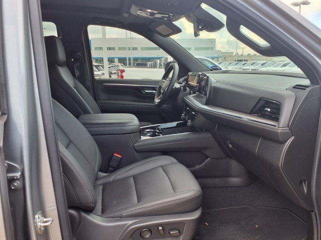 2026 Chevrolet Tahoe Z71 - Photo 13
