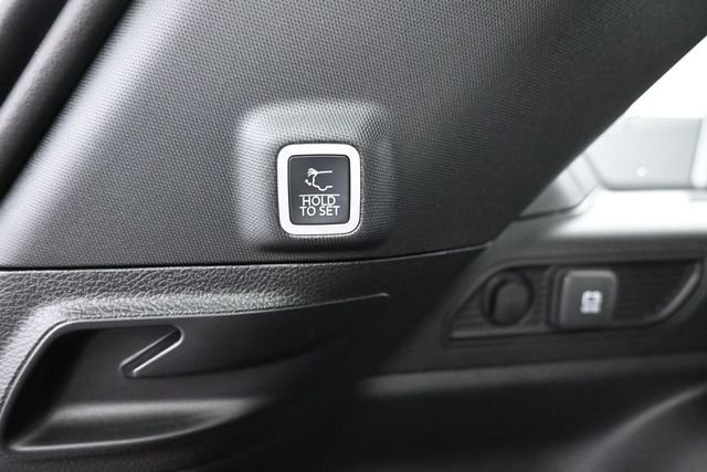 Used 2025 White Jeep Altitude X image 11
