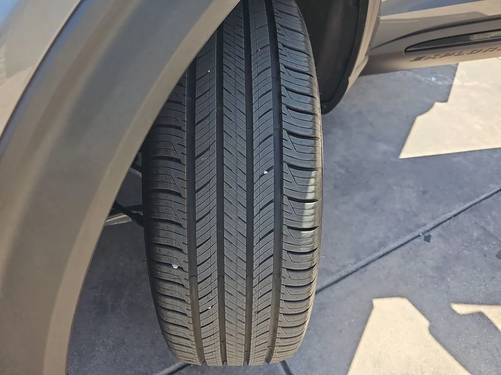 New 2026 Carbonized Gray Metallic Ford Active image 37
