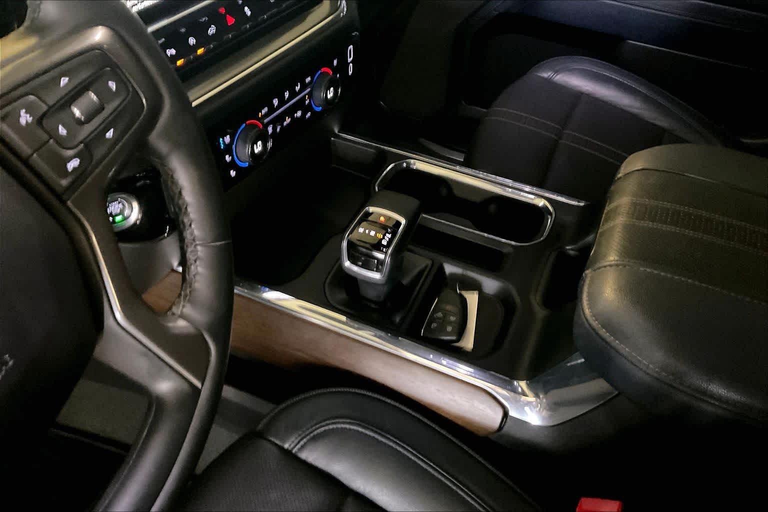 Used 2024 Dark Ash Metallic Chevrolet High Country image 15