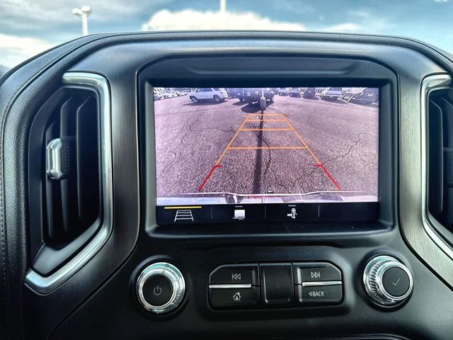 Used 2019 White GMC AT4 image 17