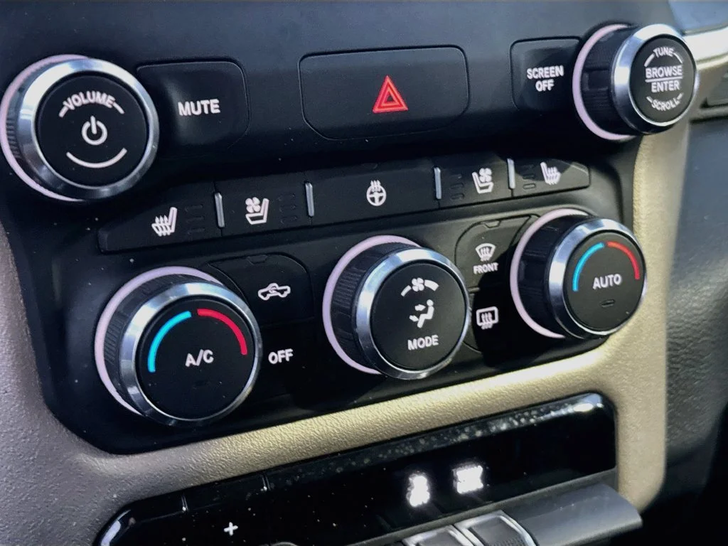 Certified Used 2020 Bright White Clearcoat Ram Laramie image 13