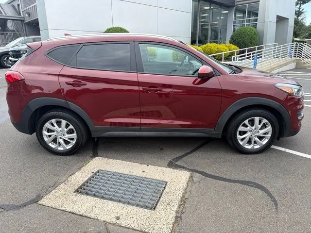 Used 2019 Red Hyundai Value image 8