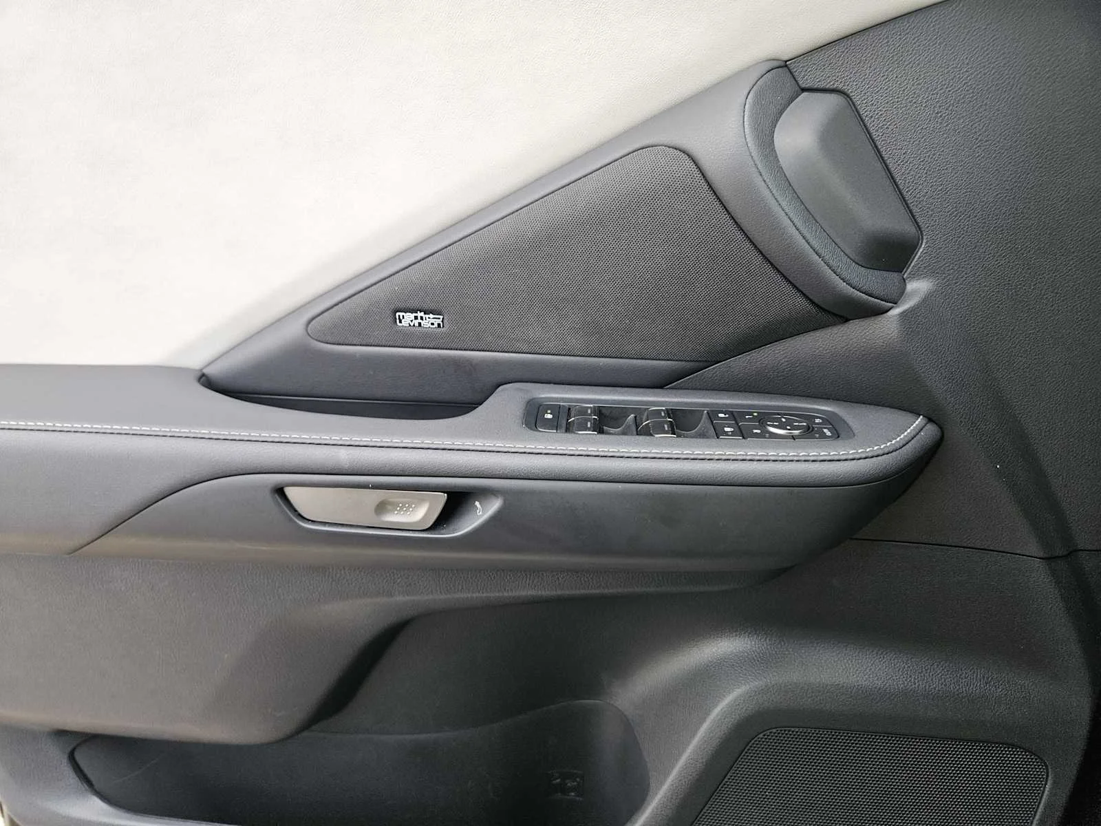 Certified Used 2024 Caviar Lexus Luxury image 17
