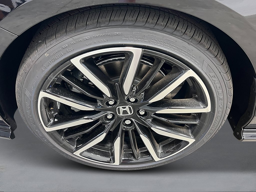 New 2026 Crystal Black Pearl Honda Touring image 12