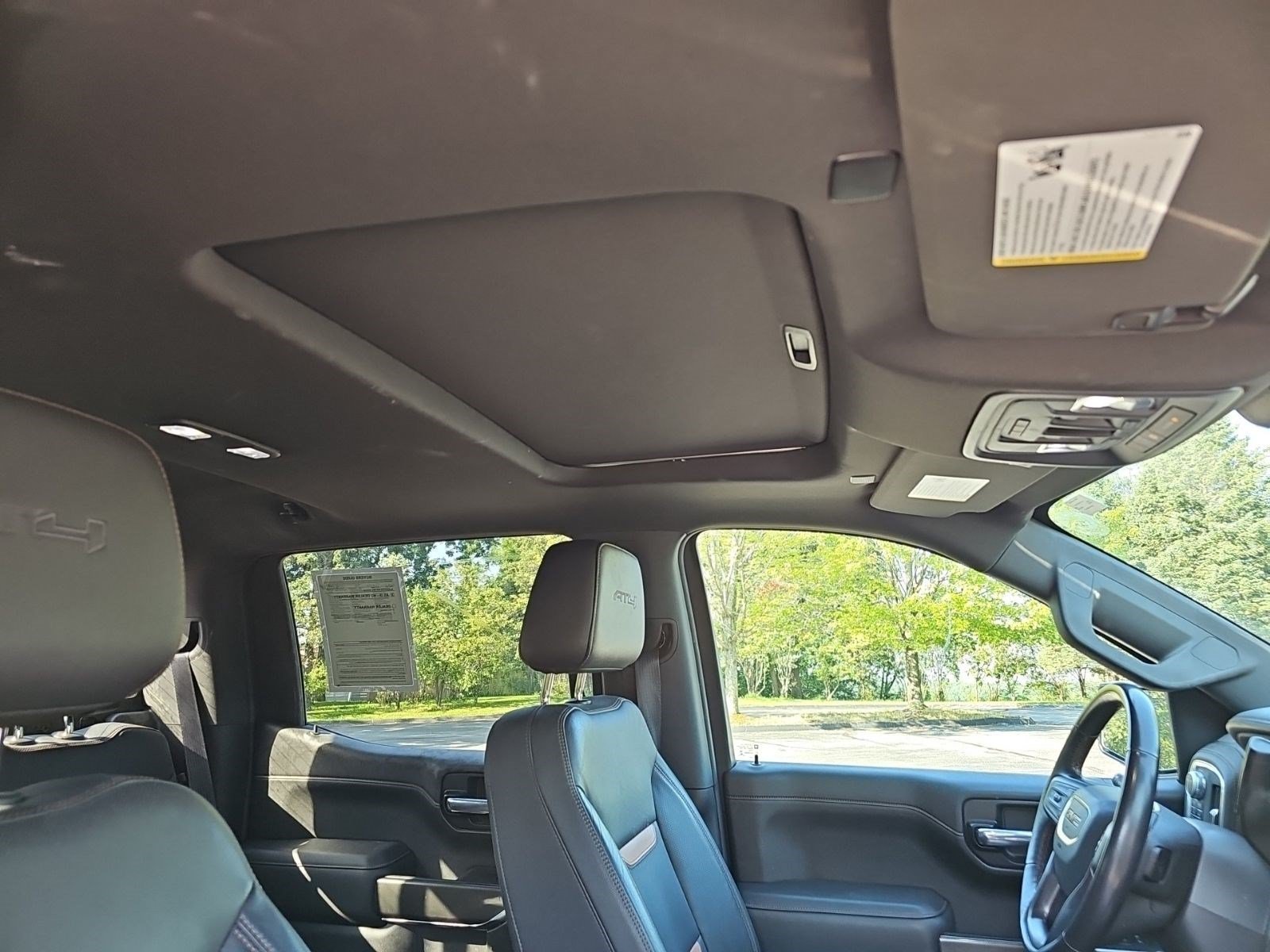Used 2022 Summit White GMC AT4 image 11