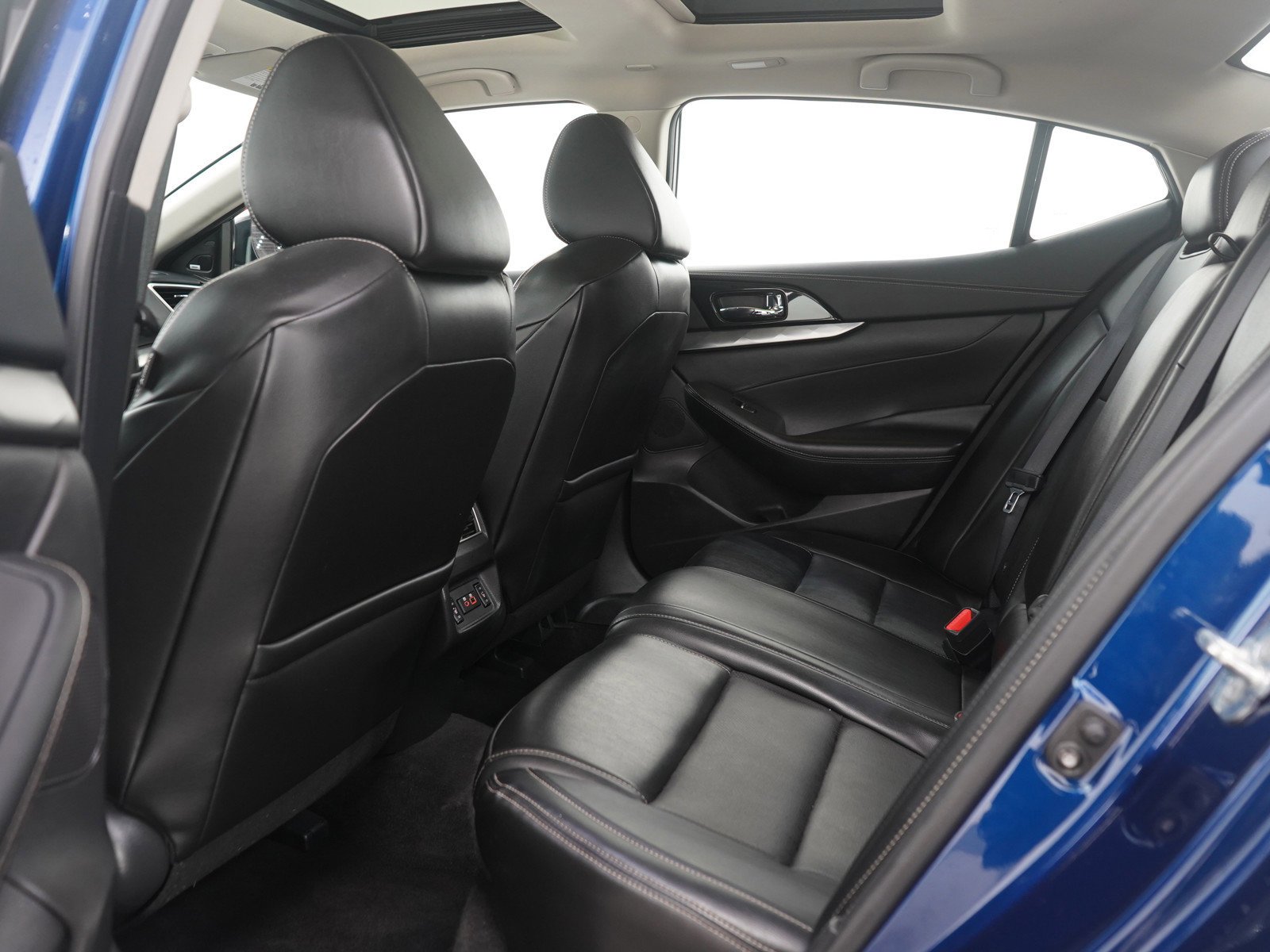 2022 Nissan Maxima SL - Photo 17