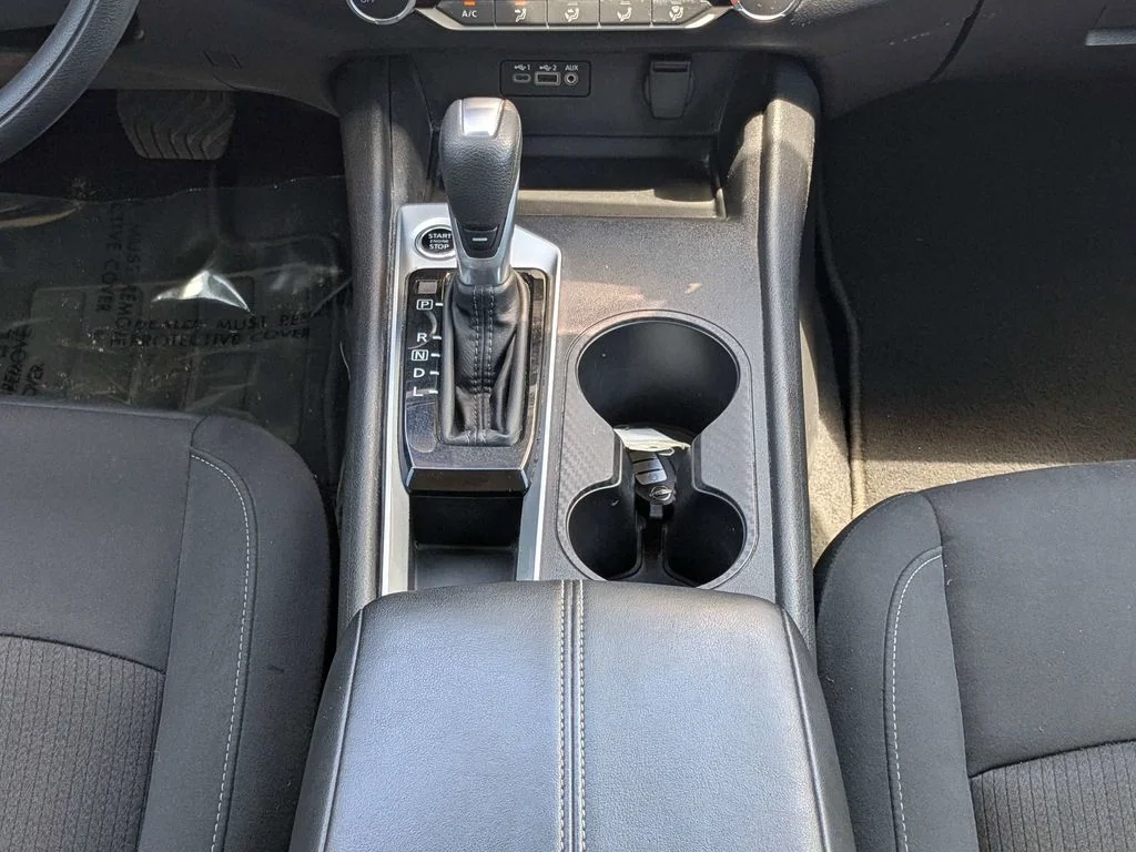 2025 Nissan Altima SV - Photo 17