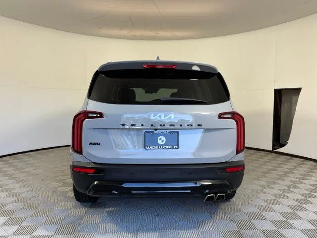 Used 2022 Gray Kia EX image 6