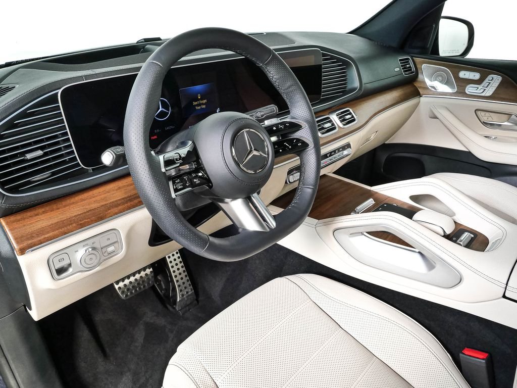 Certified Used 2025 Blue Mercedes-Benz GLS 450 image 4
