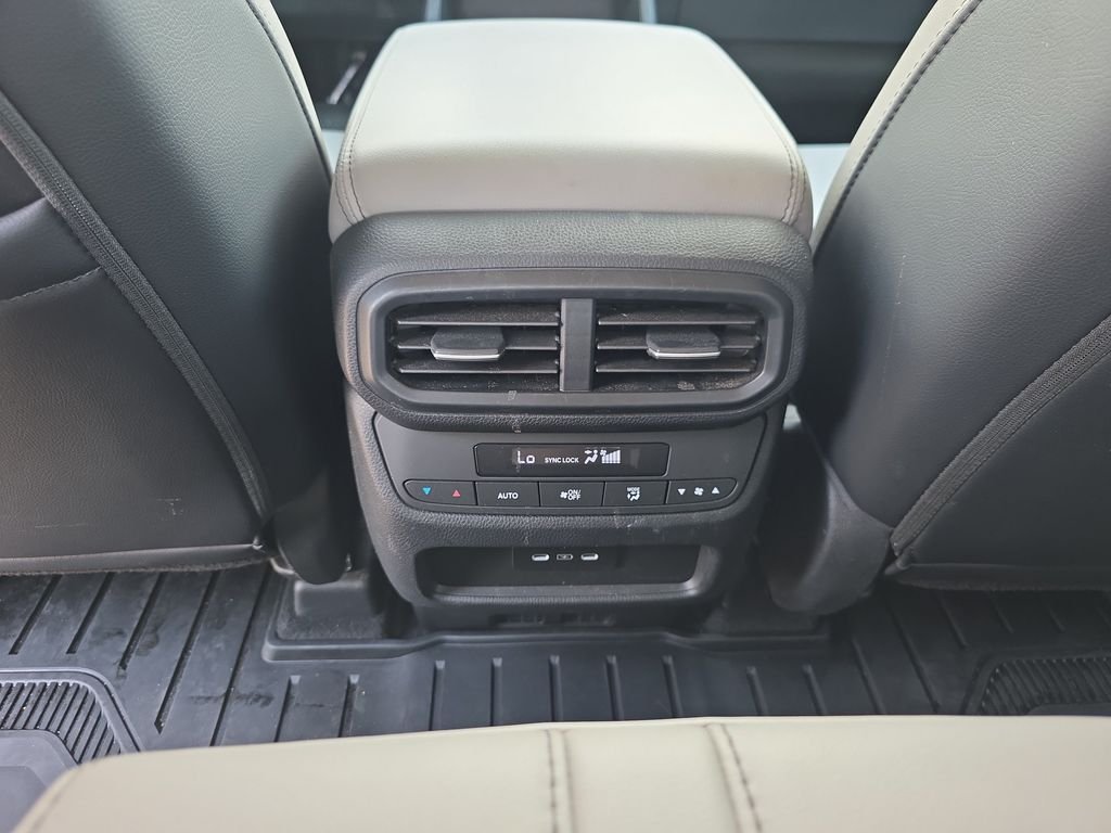 Used 2025 Lunar Silver Metallic Honda EX-L image 24