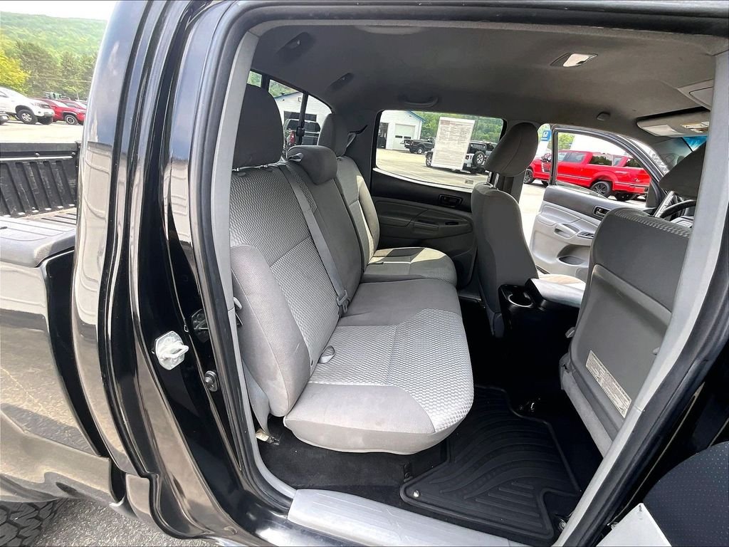 Used 2013 Black Toyota Base image 16