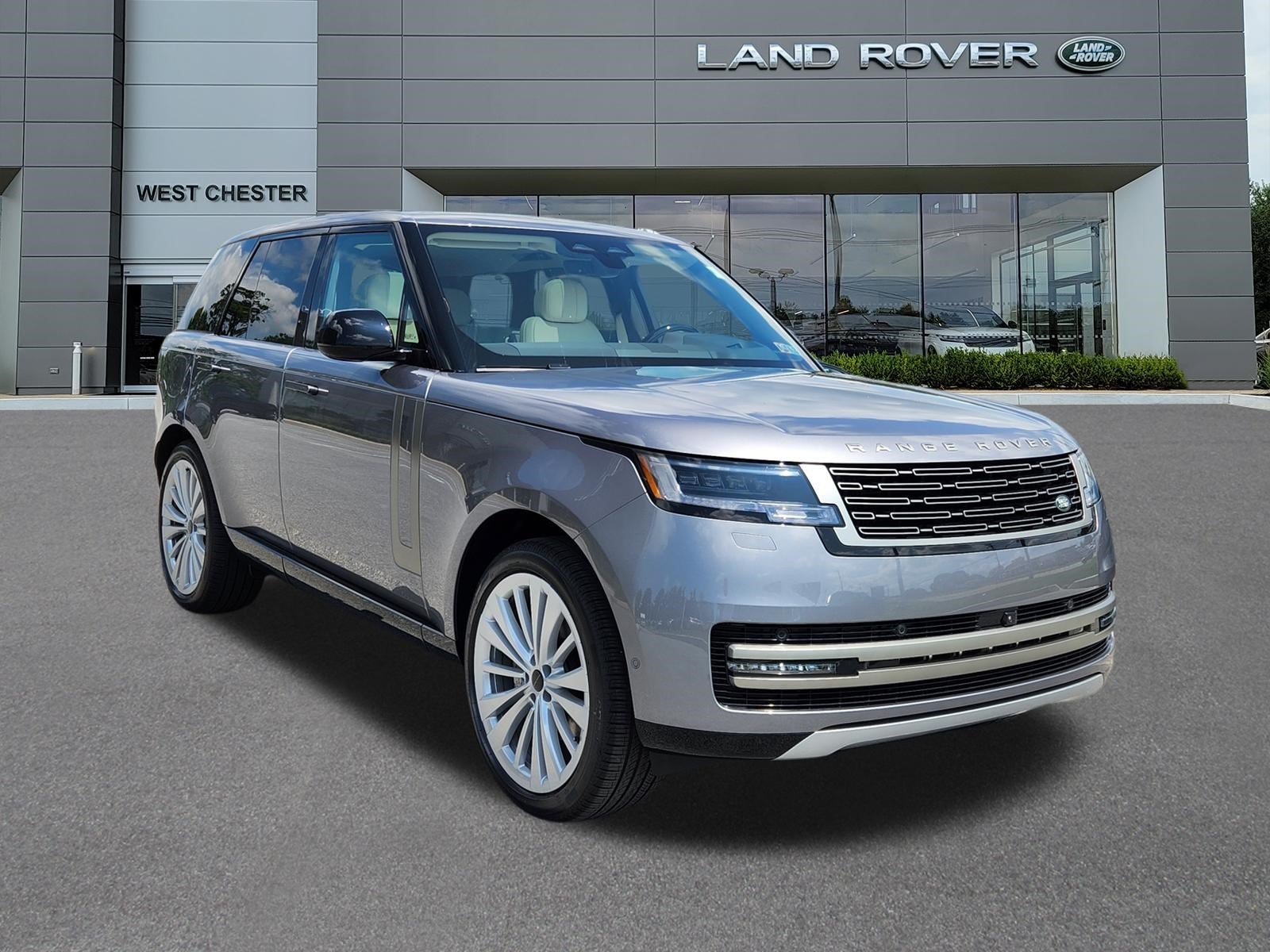 New 2026 Eiger Grey LAND ROVER SE image 2
