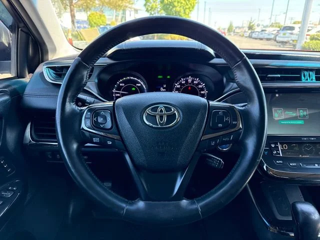 Used 2016 Mica Toyota XLE Premium image 18