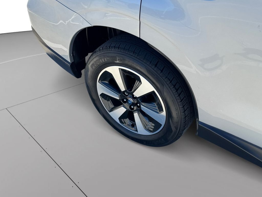 Used 2017 Ice Silver Metallic Subaru 2.5i Premium image 26