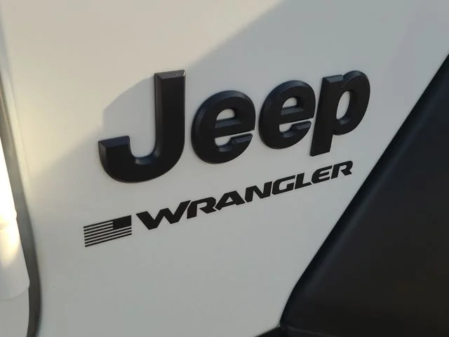 New 2026 Bright White Clear-Coat Exterior Paint Jeep Sport S image 23