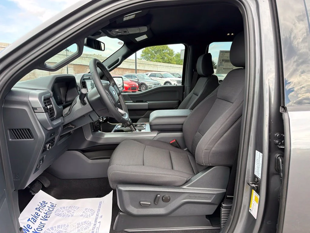 New 2026 Carbonized Gray Metallic Ford XLT image 25
