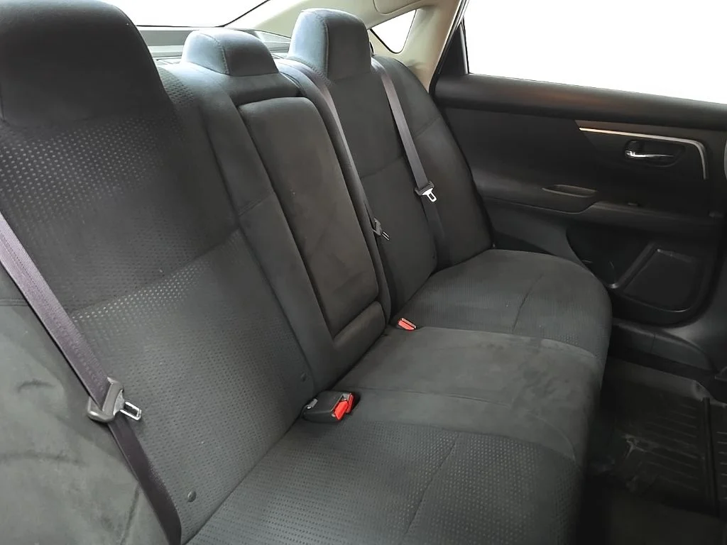 Used 2015 Silver Nissan 2.5 SV image 17