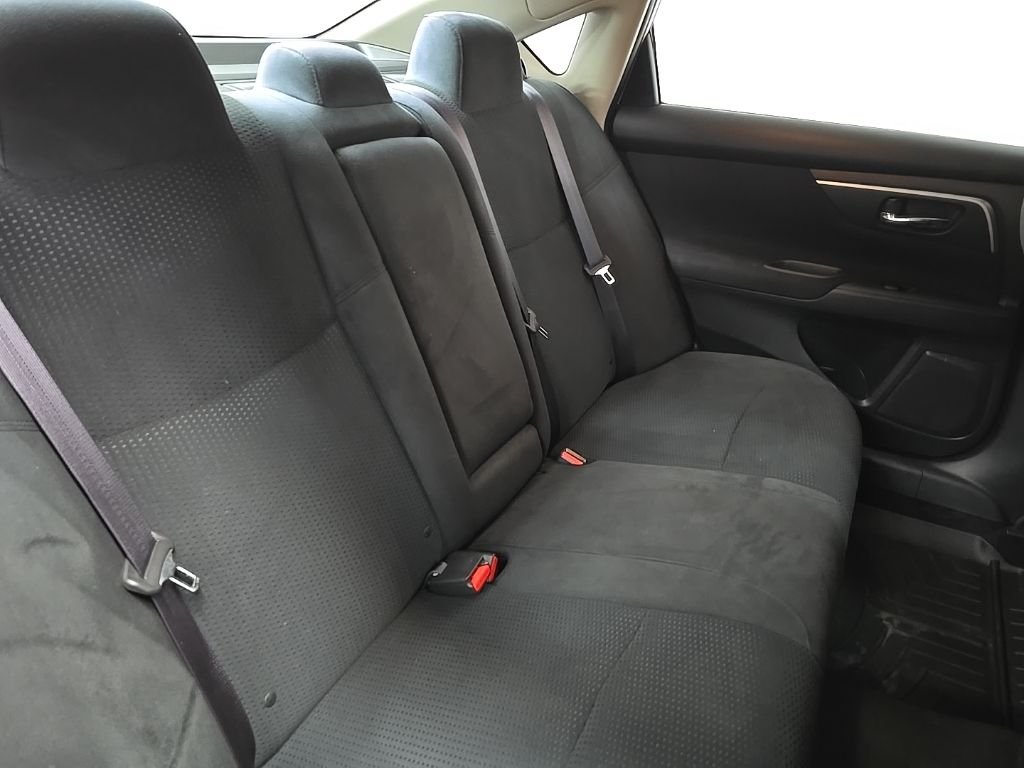 Used 2015 Silver Nissan 2.5 SV image 17