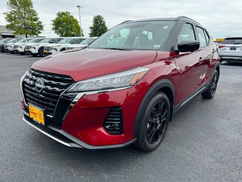 Used 2023 Red Nissan SR image 8