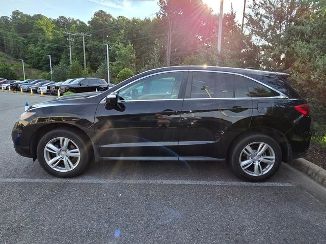 Used 2013  Acura Technology Package image 4