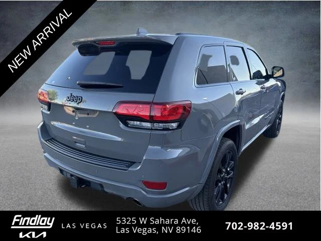 Used 2022 Gray Jeep Laredo X image 5