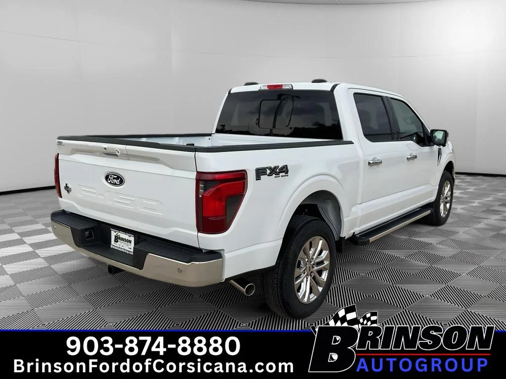 New 2026 Oxford White Ford XLT image 5