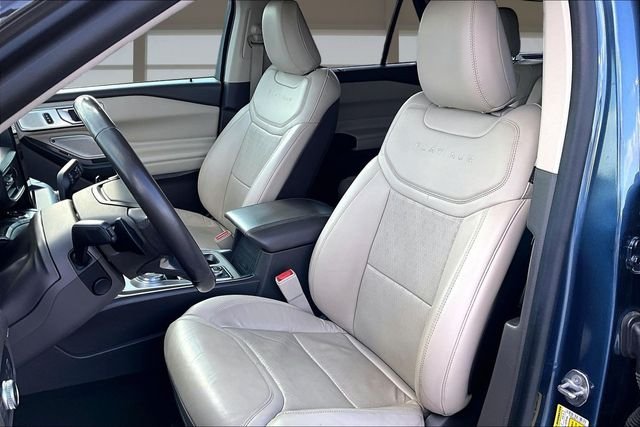 Used 2020 Blue Ford Platinum image 24
