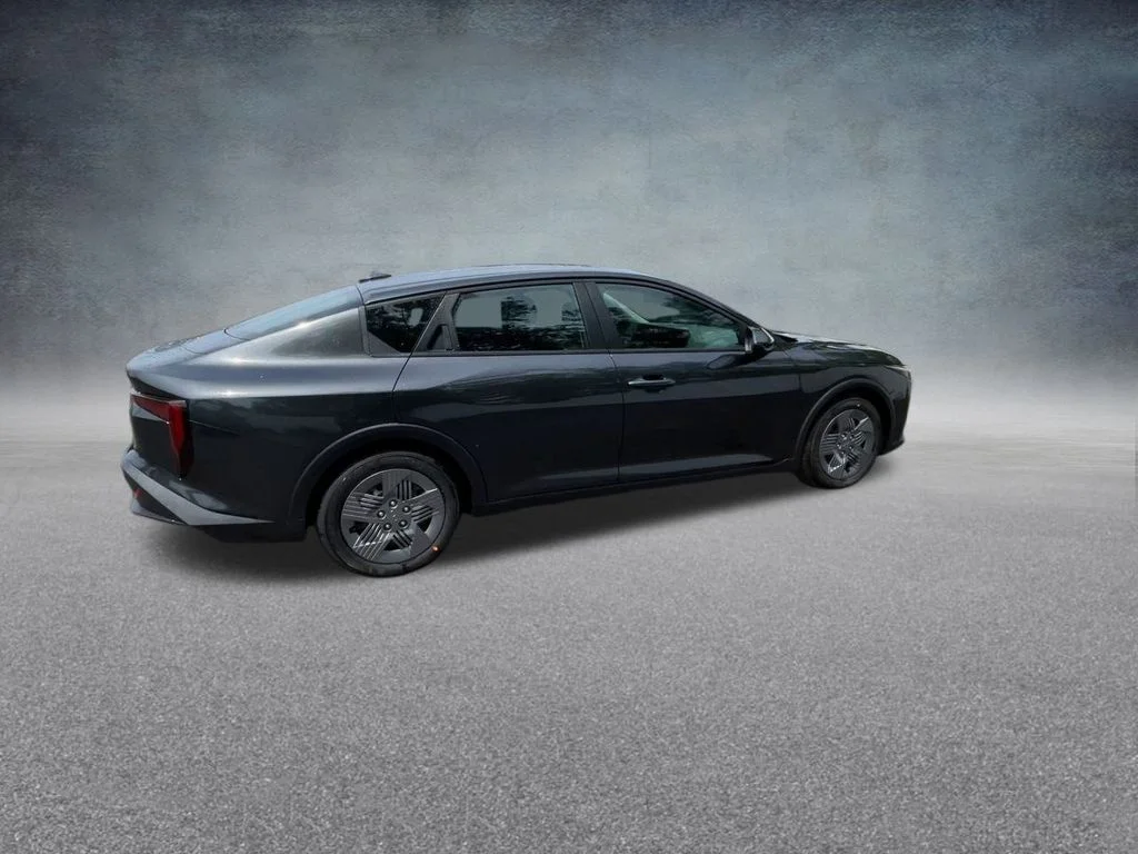 2025 Kia K4 LX - Photo 24