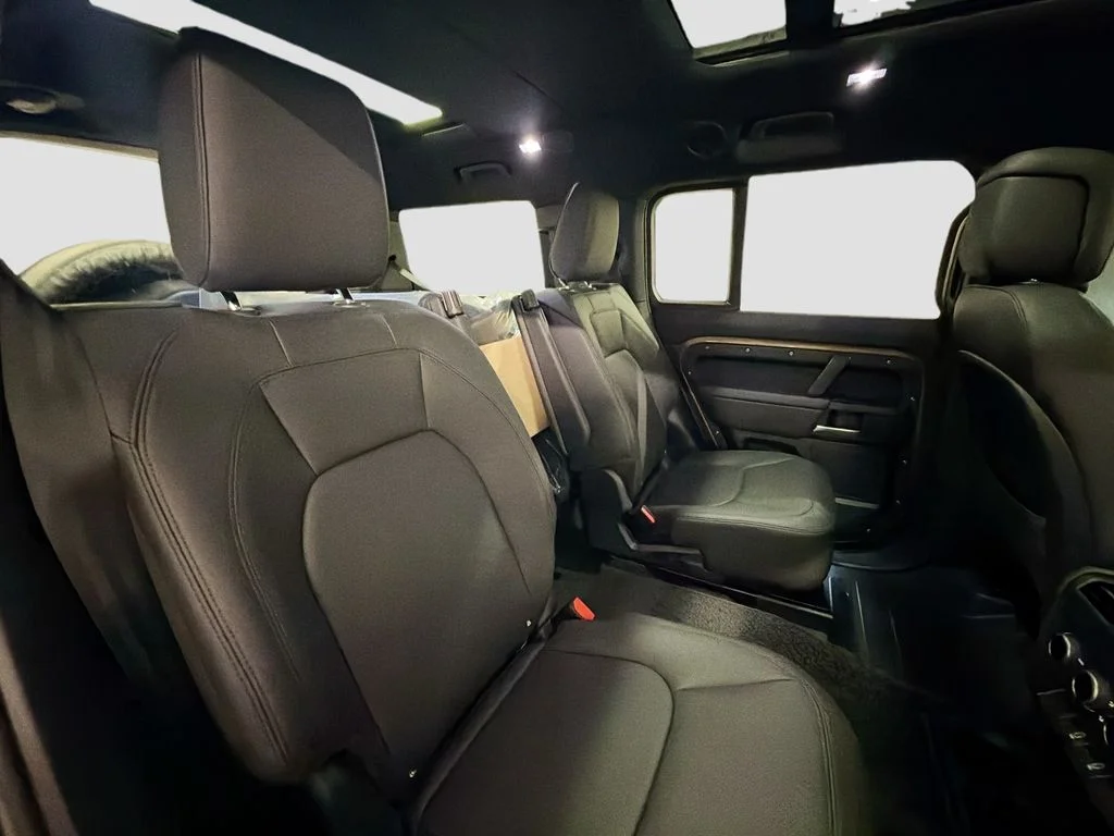 New 2026 Gondwana Stone Metallic Land Rover X-Dynamic SE image 28
