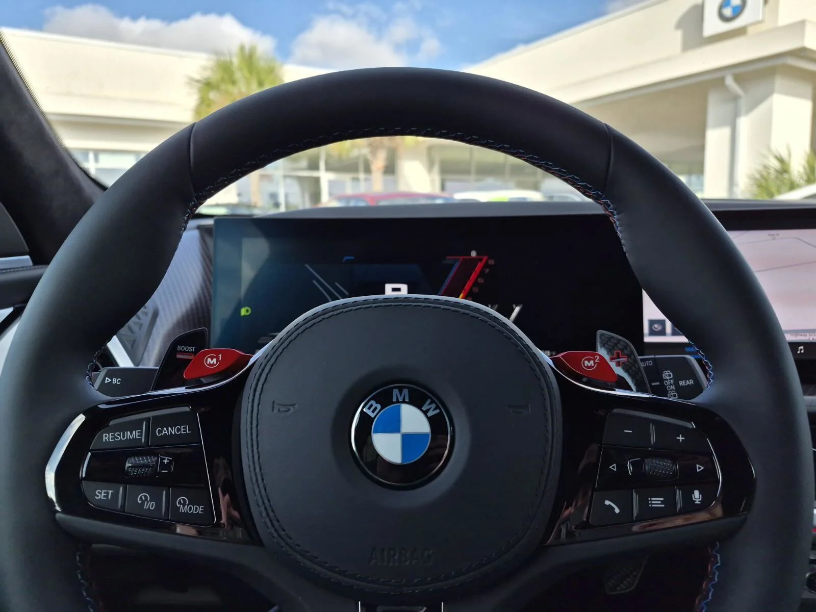 2026 BMW XM Base - Photo 13