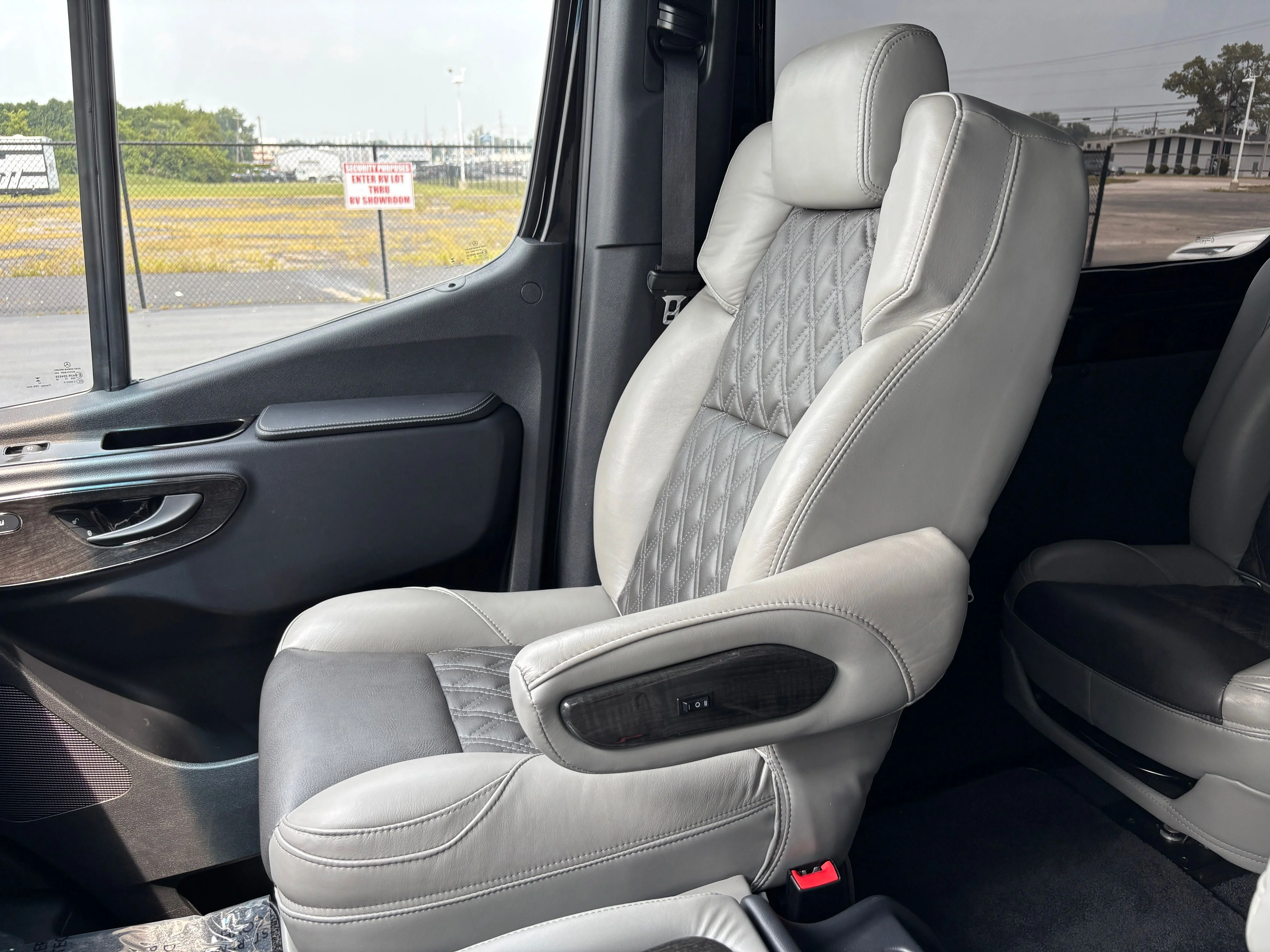 2023 Mercedes-Benz Sprinter Cargo Van Base - Photo 39