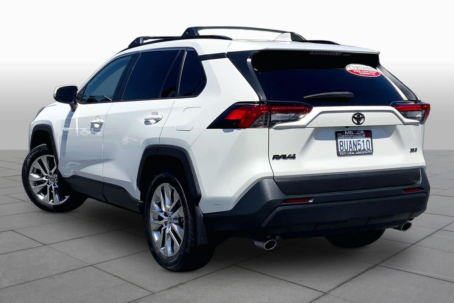 Certified Used 2021 Blizzard Pearl Toyota XLE Premium image 11
