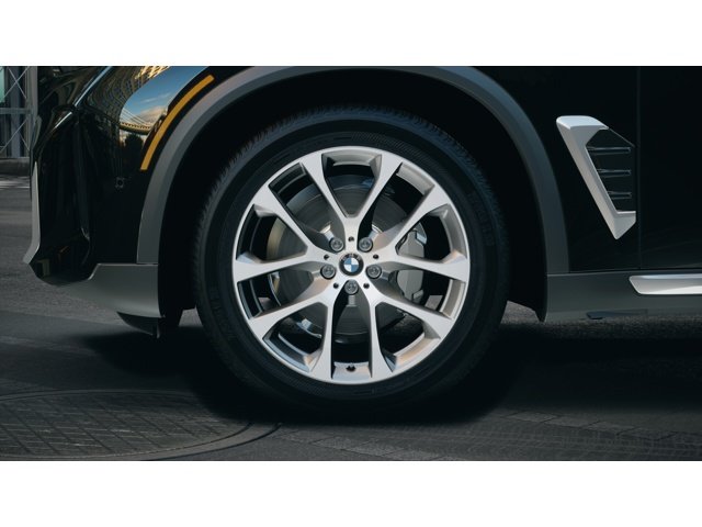 New 2026 Black Sapphire Metallic BMW  image 7