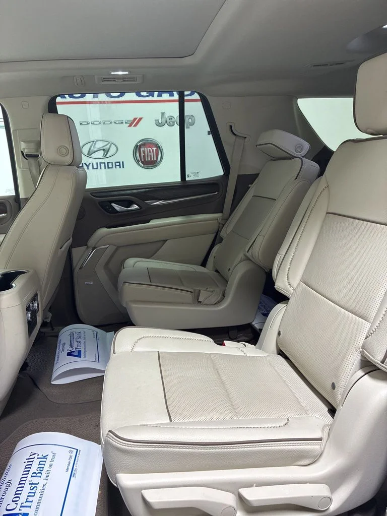Used 2022 White GMC Denali image 25