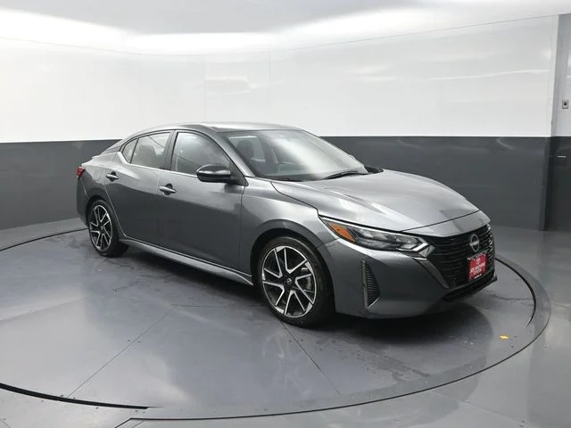 Used 2025 Gray Nissan SR image 10