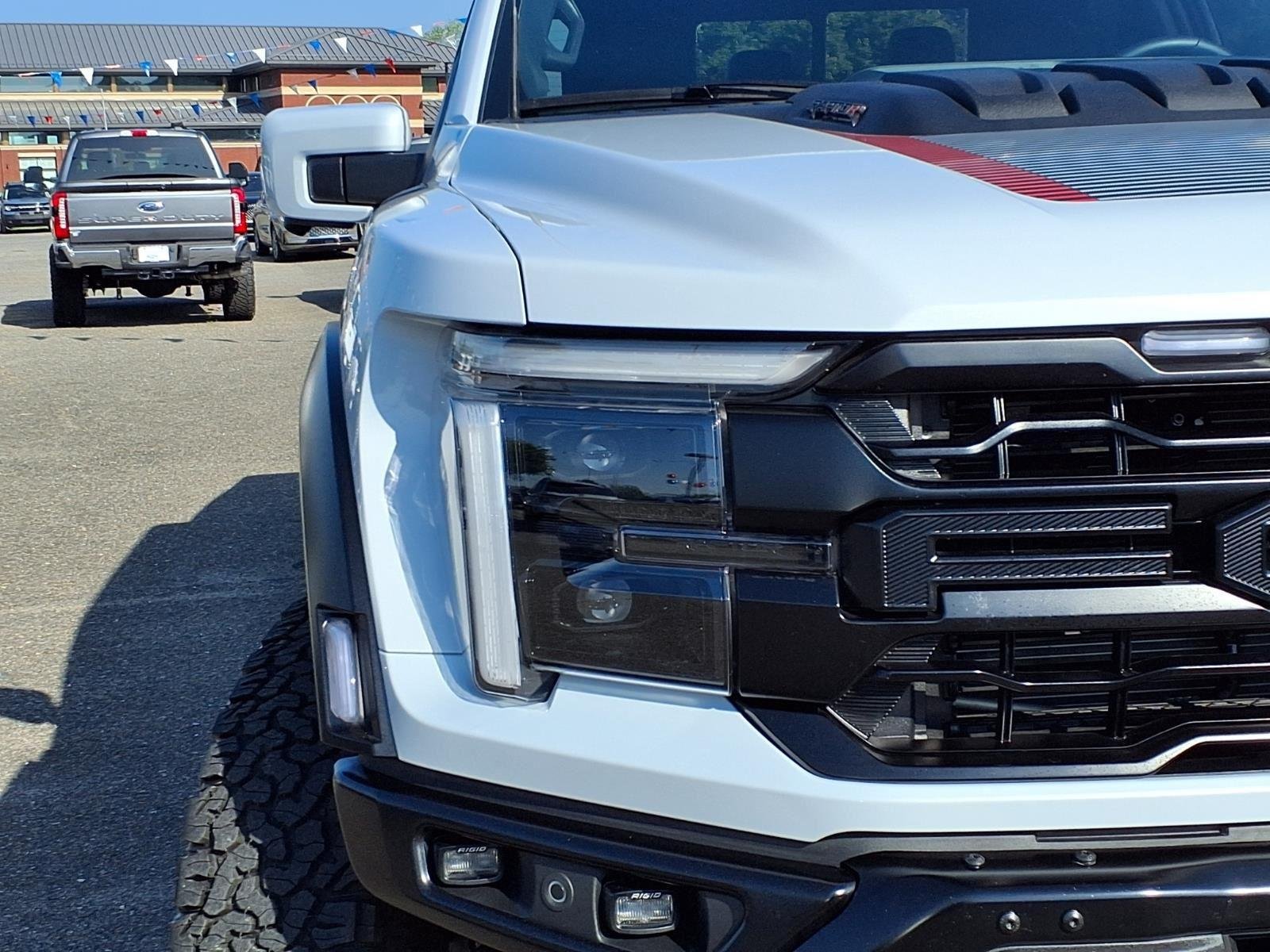 Used 2025 Space White Metallic Ford Raptor image 16