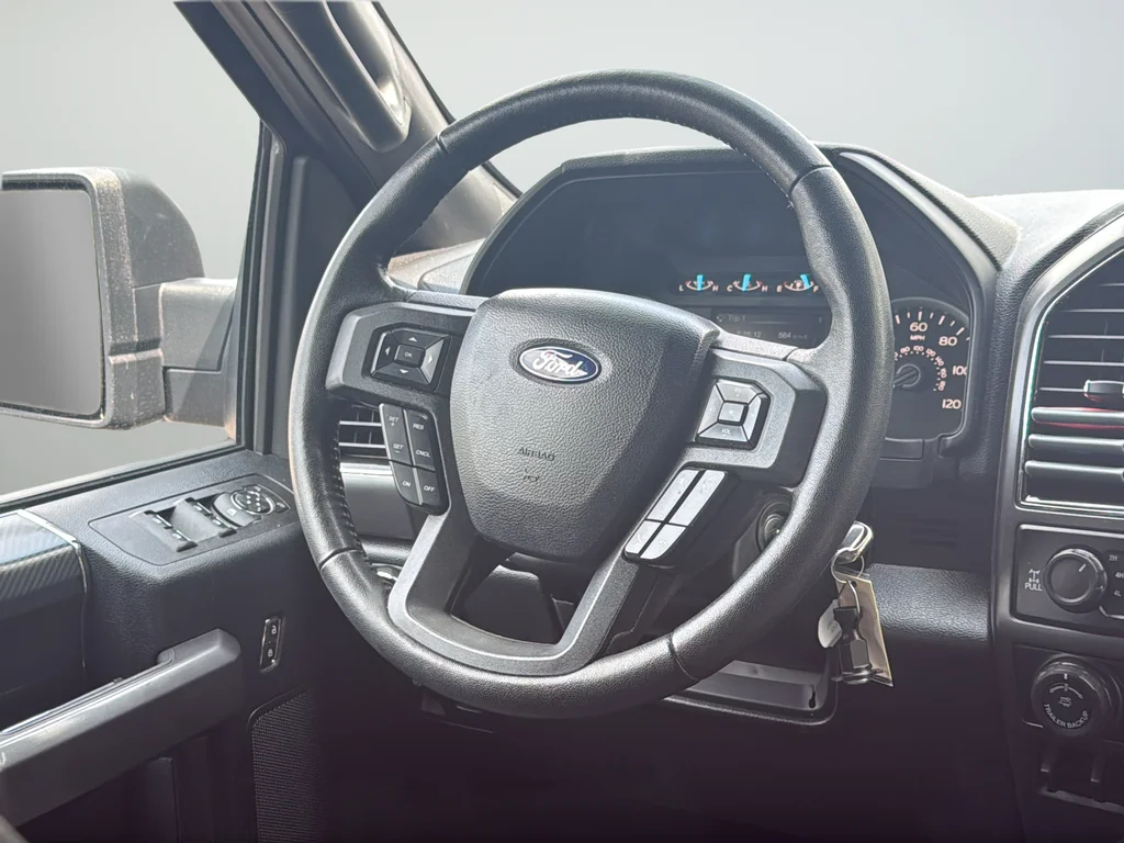 Used 2019 Black Ford XLT image 36