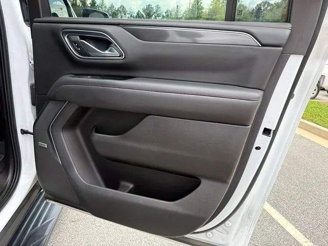 Used 2022 Summit White Chevrolet RST image 16